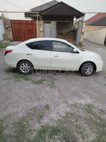 Nissan Sunny 2013, 230,000 km - 1.5 l - Bakı