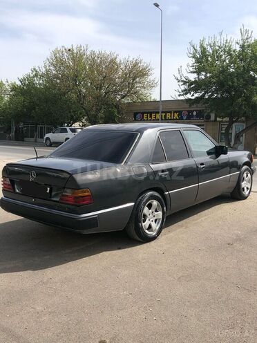Mercedes E 200 1990, 666,000 km - 2.0 l - Bakı