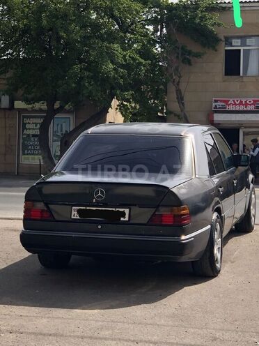 Mercedes E 200 1990, 666,000 km - 2.0 l - Bakı