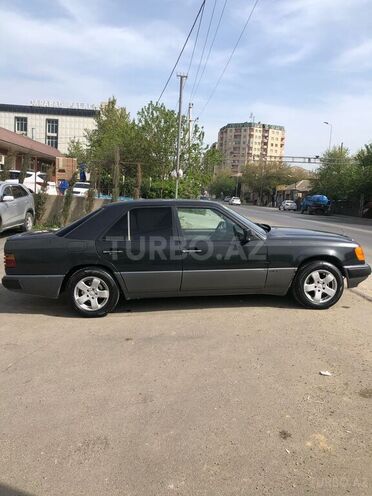 Mercedes E 200 1990, 666,000 km - 2.0 l - Bakı