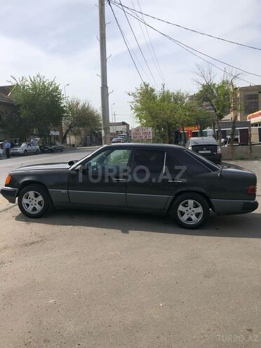 Mercedes E 200 1990, 666,000 km - 2.0 l - Bakı
