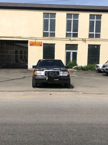 Mercedes E 200 1990, 666,000 km - 2.0 l - Bakı
