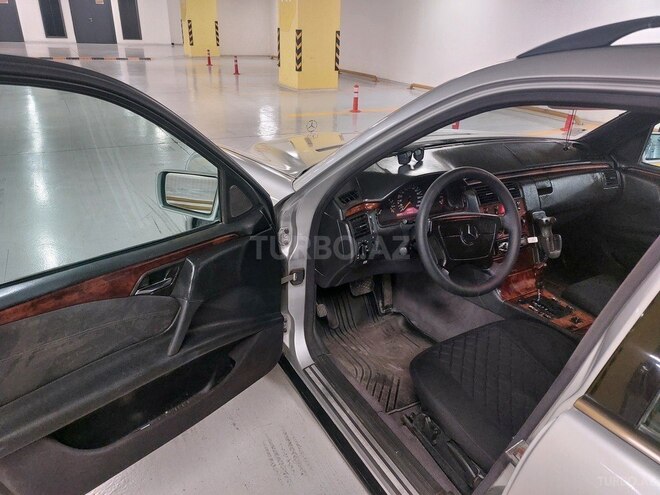 Mercedes E 240 1998, 435,650 km - 2.4 l - Gəncə