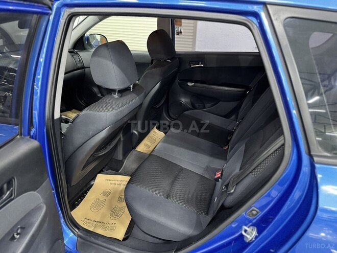 Hyundai i30 2009, 330,000 km - 1.6 l - Sumqayıt