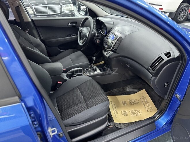 Hyundai i30 2009, 330,000 km - 1.6 l - Sumqayıt