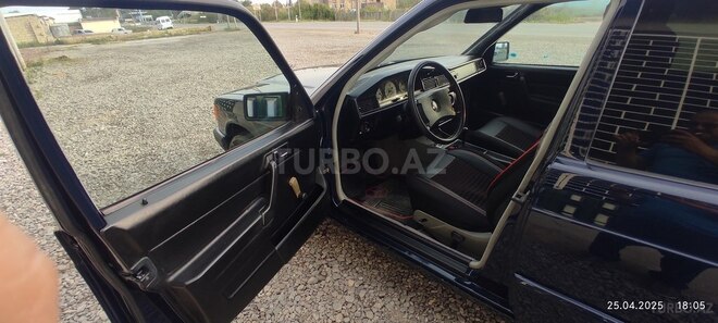 Mercedes 190 1988, 456,740 km - 2.0 l - Salyan