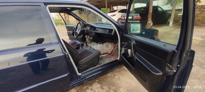 Mercedes 190 1988, 456,740 km - 2.0 l - Salyan