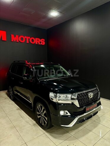 Toyota Land Cruiser-5
