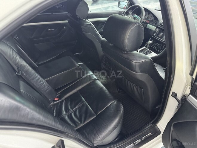 BMW 525 2003, 253,000 km - 2.5 l - Sumqayıt