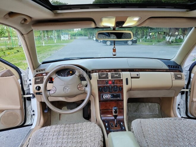 Mercedes E 240 2001, 232,000 km - 2.6 l - Oğuz