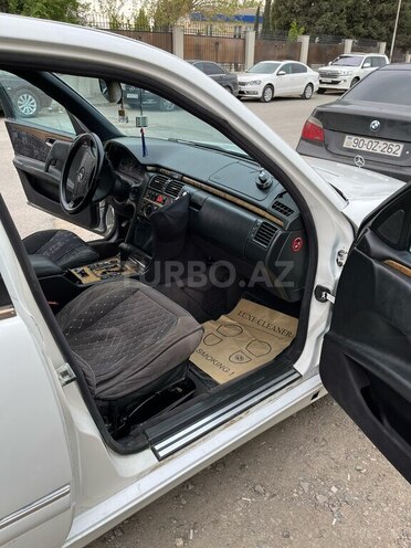Mercedes E 220 d 1999, 550,000 km - 2.2 l - Bakı