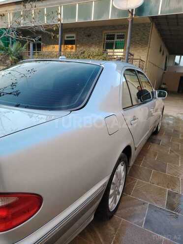 Mercedes E 280 2000, 292,000 km - 2.8 l - Bakı