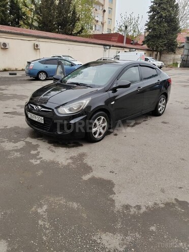 Hyundai Accent 2013, 319,000 km - 1.6 l - Bakı