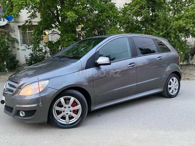 Mercedes B 180 2010, 165,000 km - 1.7 l - Sumqayıt