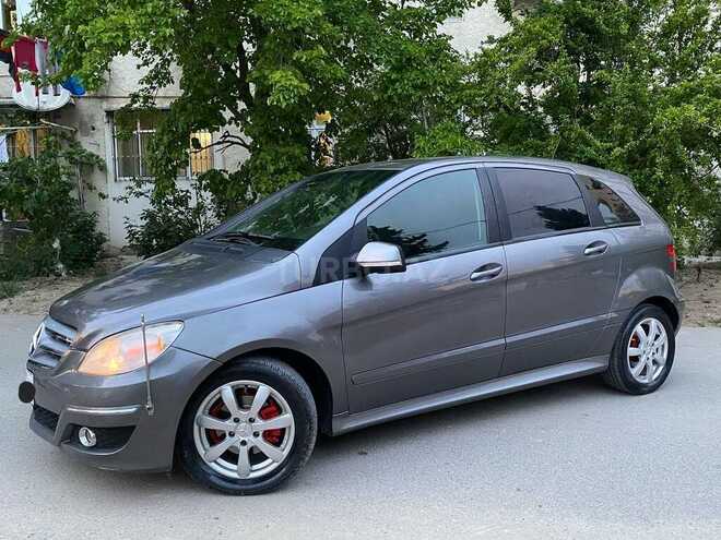 Mercedes B 180 2010, 165,000 km - 1.7 l - Sumqayıt