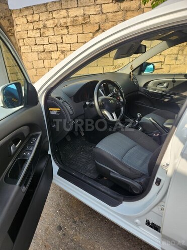 Kia Ceed 2011, 274,666 km - 1.6 l - Bakı