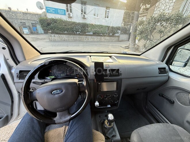 Ford Tourneo Connect 2004, 580,000 km - 1.8 l - Şəki