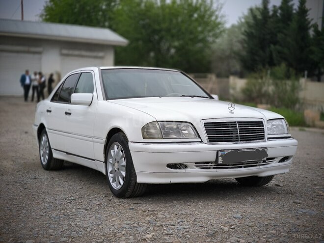 Mercedes C 230 1998, 320,000 km - 2.3 l - Salyan