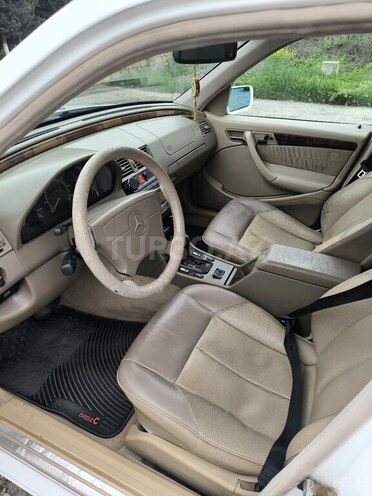 Mercedes C 230 1998, 320,000 km - 2.3 l - Salyan