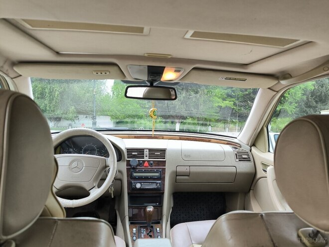 Mercedes C 230 1998, 320,000 km - 2.3 l - Salyan