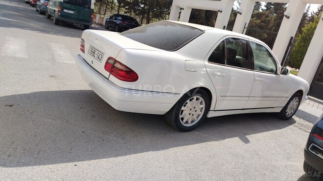 Mercedes E 220 d 1999, 631,324 km - 2.2 l - Beyləqan