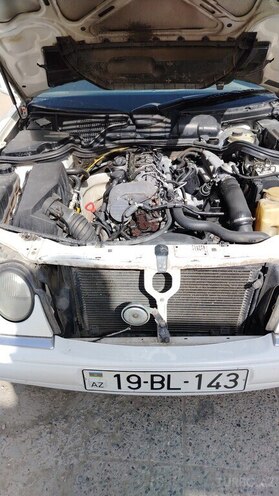 Mercedes E 220 d 1999, 631,324 km - 2.2 l - Beyləqan