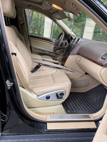 Mercedes GL 450 4MATIC 2011, 312,000 km - 4.7 л - Yevlax