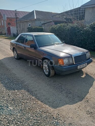 Mercedes E 230 1993, 115,000 km - 2.3 l - Cəlilabad