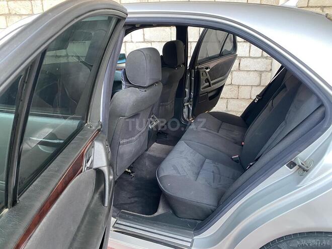 Mercedes E 240 1998, 433,000 km - 2.4 l - Bərdə