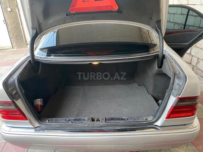 Mercedes E 240 1998, 433,000 km - 2.4 l - Bərdə