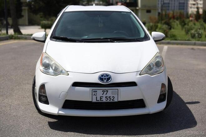 Toyota Prius C 2012, 288,716 km - 1.5 l - Bakı