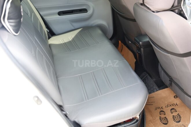 Toyota Prius C 2012, 288,716 km - 1.5 l - Bakı