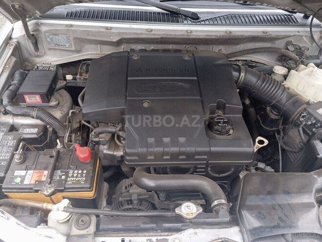 Mitsubishi Pajero io 2000, 273,000 km - 2.0 l - Lerik