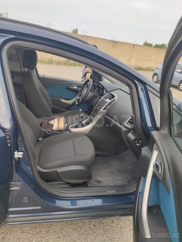 Opel Astra 2012, 250,000 km - 1.4 l - Bakı