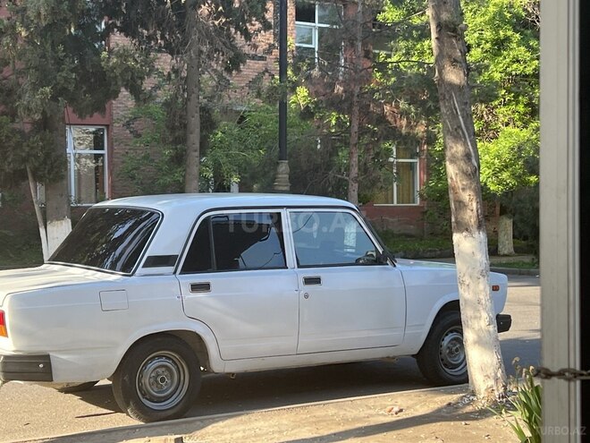 LADA (VAZ) 2107 2002, 95,000 km - 1.6 l - Ucar