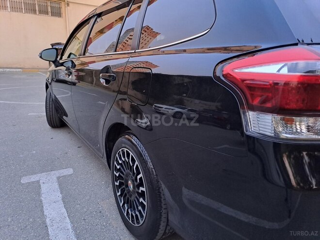 Toyota Corolla Fielder 2015, 133,000 km - 1.5 l - Bakı