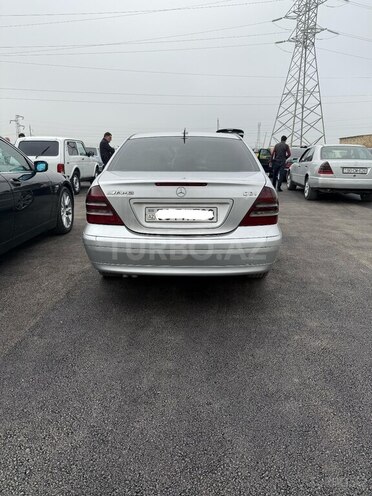 Mercedes C 220 d 2002, 325,480 km - 2.2 l - Bakı
