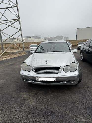 Mercedes C 220 d 2002, 325,480 km - 2.2 l - Bakı
