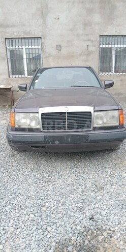 Mercedes C 250 1988, 352,279 km - 2.5 l - Bakı