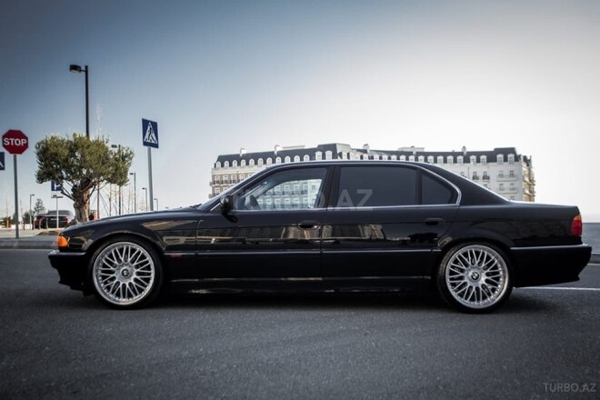 BMW 740 2001, 260,000 km - 4.4 l - Bakı