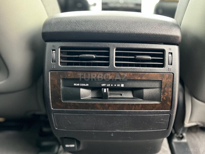 Toyota Land Cruiser-15