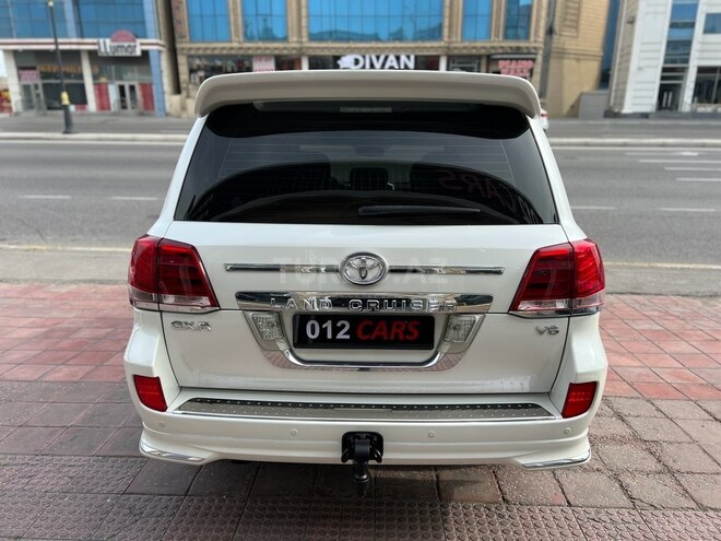 Toyota Land Cruiser-4