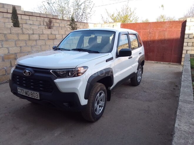 Chevrolet Niva 2024, 3,000 km - 1.7 l - Qusar