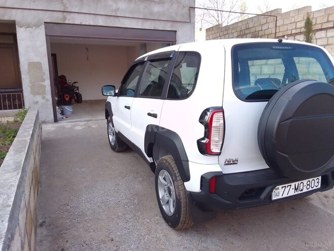 Chevrolet Niva 2024, 3,000 km - 1.7 l - Qusar