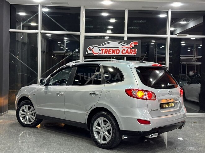 Hyundai Santa Fe-5
