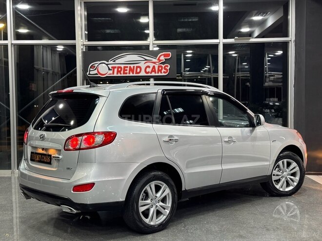 Hyundai Santa Fe-6