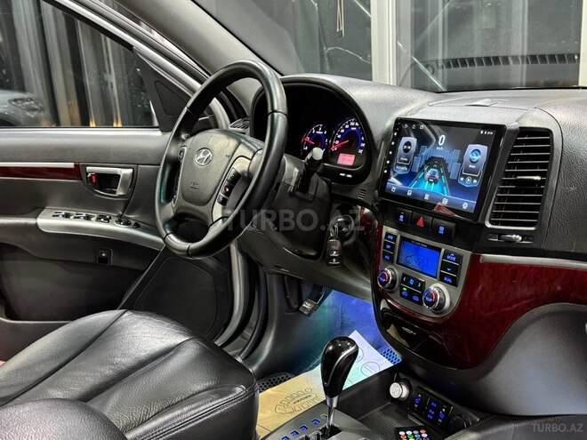 Hyundai Santa Fe-14