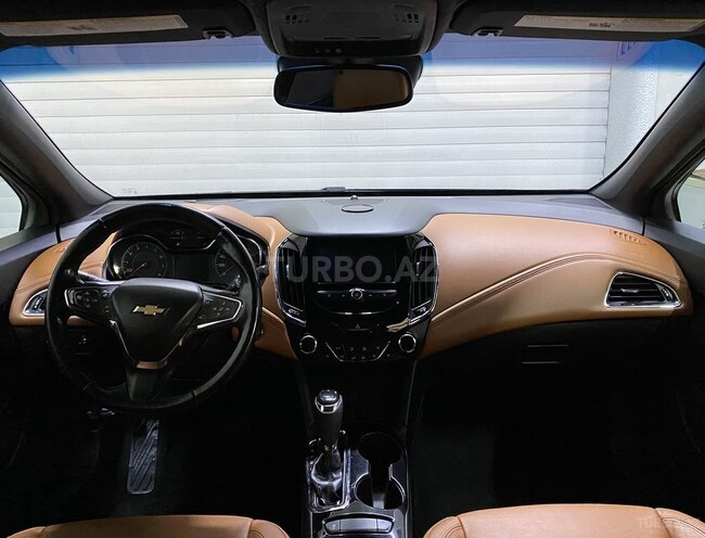 Chevrolet Cruze-13