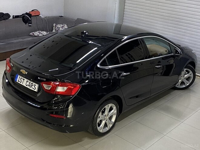 Chevrolet Cruze-12