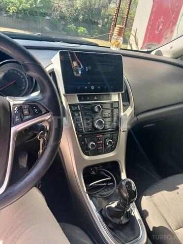 Opel Astra 2011, 420,000 km - 1.3 l - Lənkəran